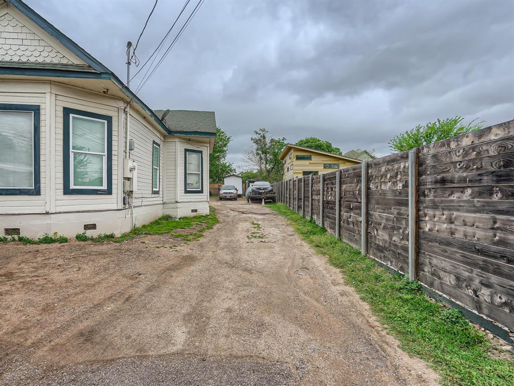 1122 Chicon Street Austin TX 78702