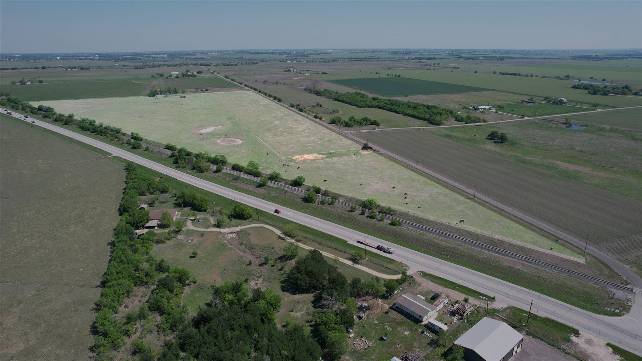 452 Tx-95 Roads Taylor TX 76574
