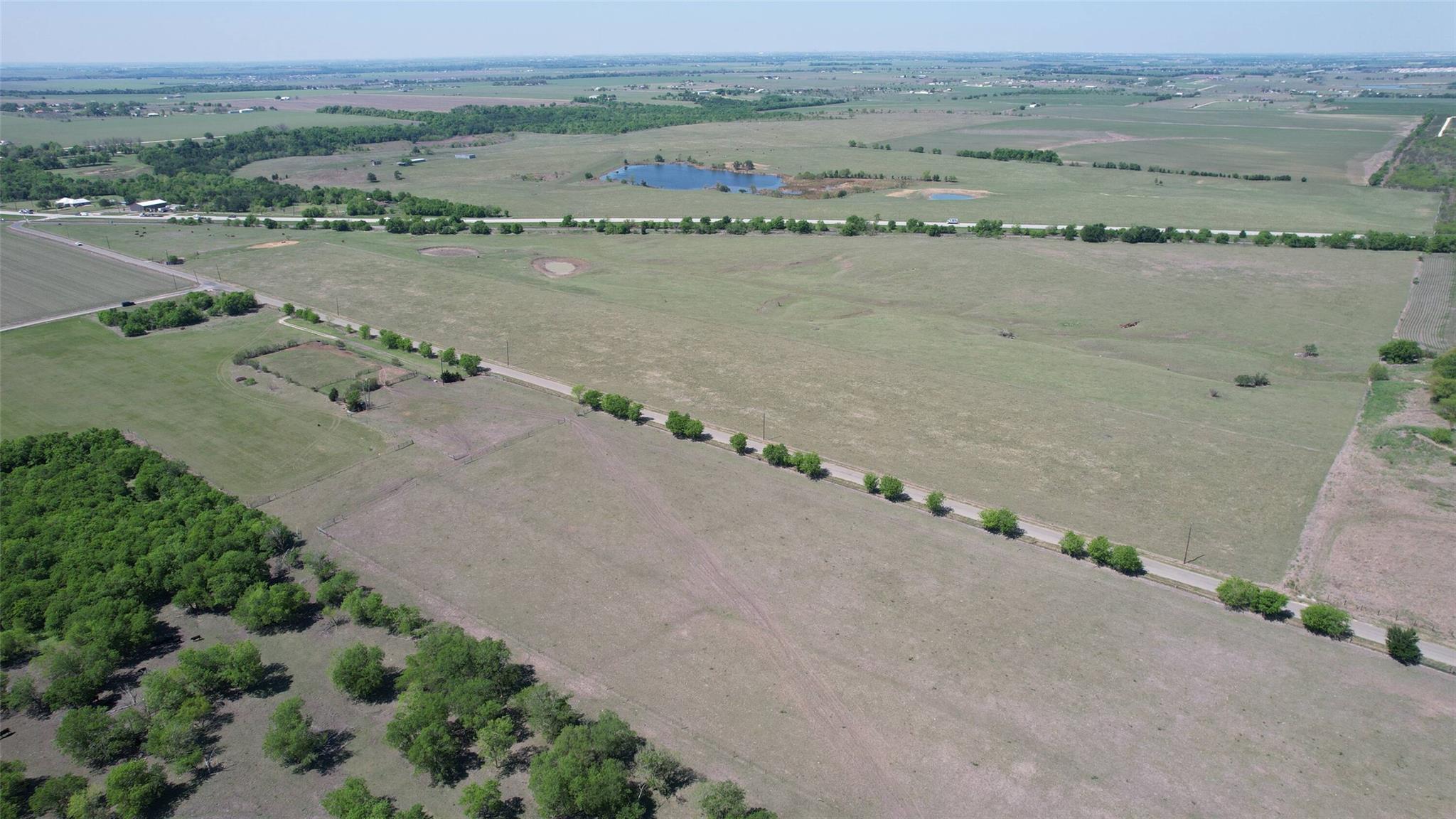 452 Tx-95 Roads Taylor TX 76574