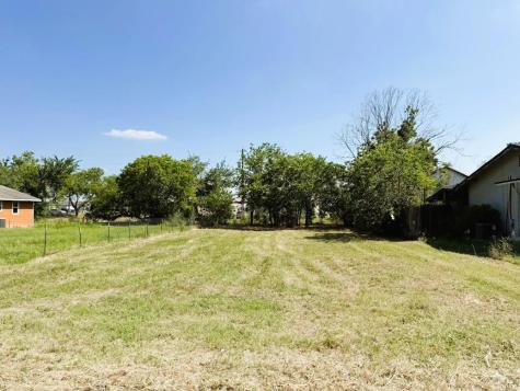 104 W Burton Street Manor TX 78653
