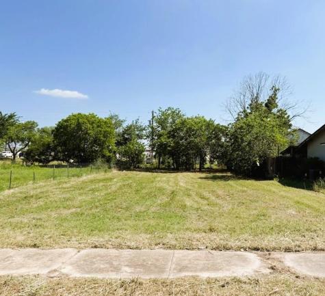 104 W Burton Street Manor TX 78653