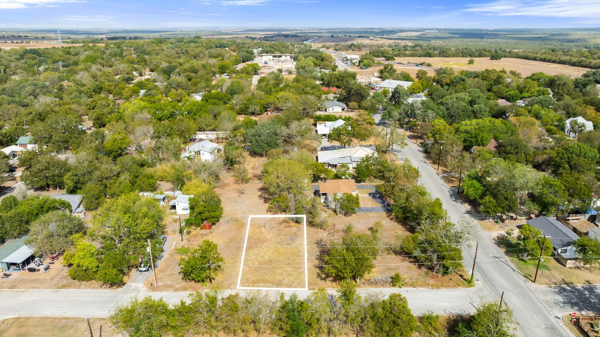 315 W Olive Street Lockhart TX 78644