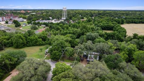900 Tank Street Lockhart TX 78644