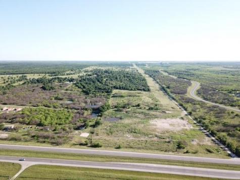 2883 State Highway 71 Highway W Cedar Creek TX 78612