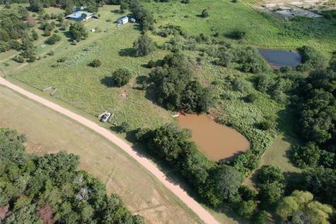 1142 Private Road 7039 Lexington TX 78947