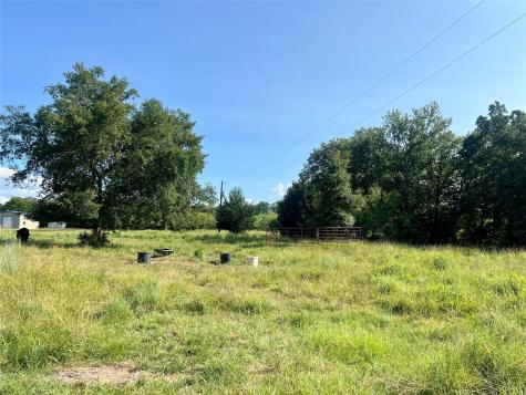 1142 Private Road 7039 Lexington TX 78947