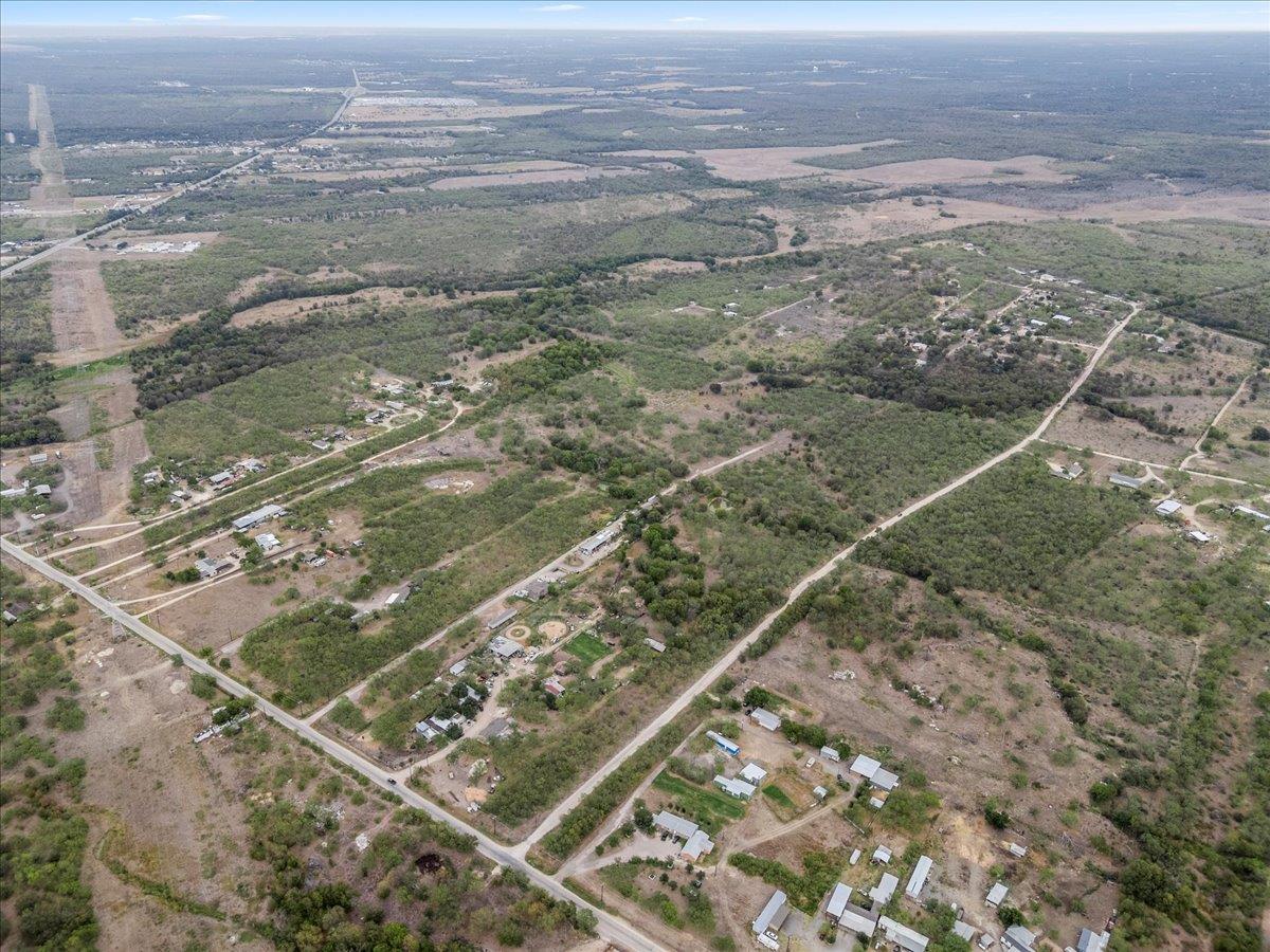 211 Caldwell Road Dale TX 78616