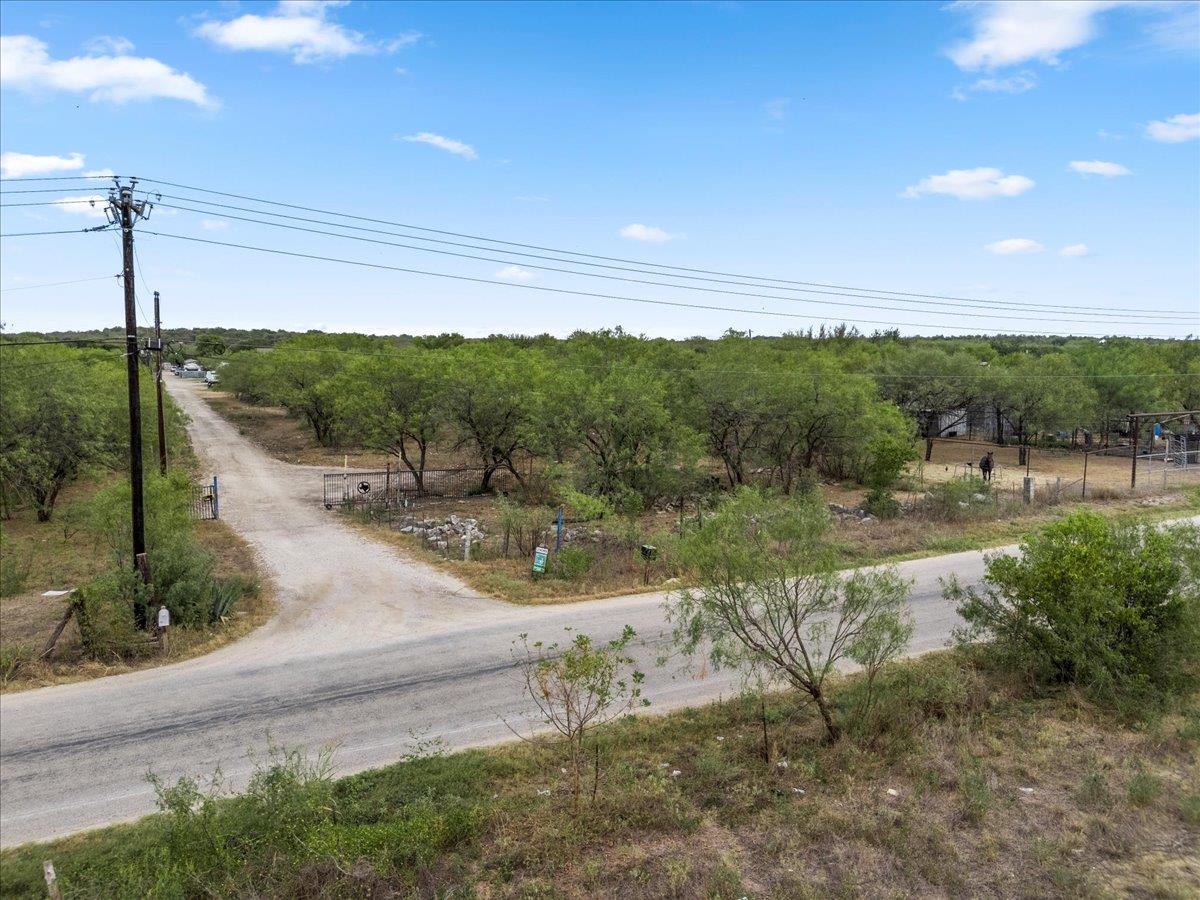211 Caldwell Road Dale TX 78616