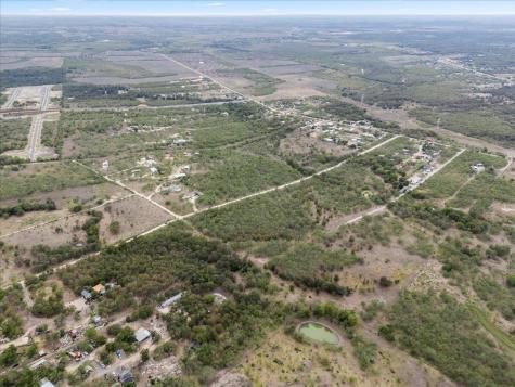 211 Caldwell Road Dale TX 78616