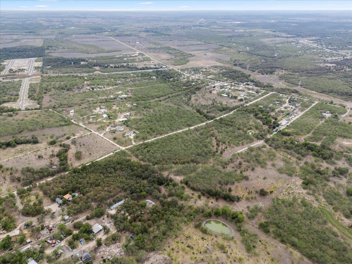 211 Caldwell Road Dale TX 78616