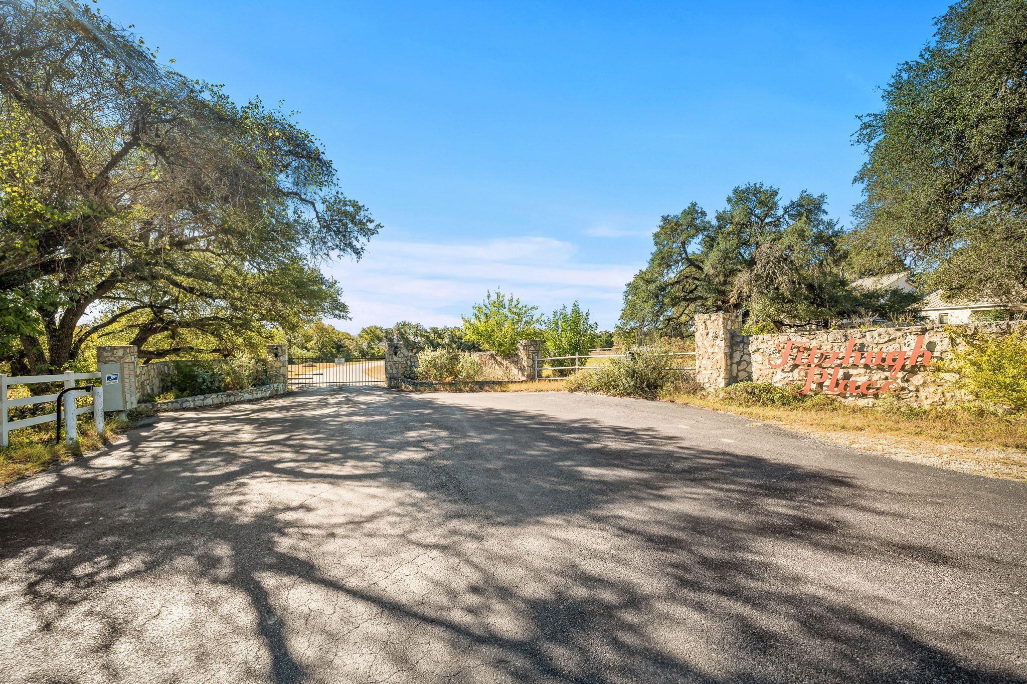 12241 Fitzhugh Place Dripping Springs TX 78620