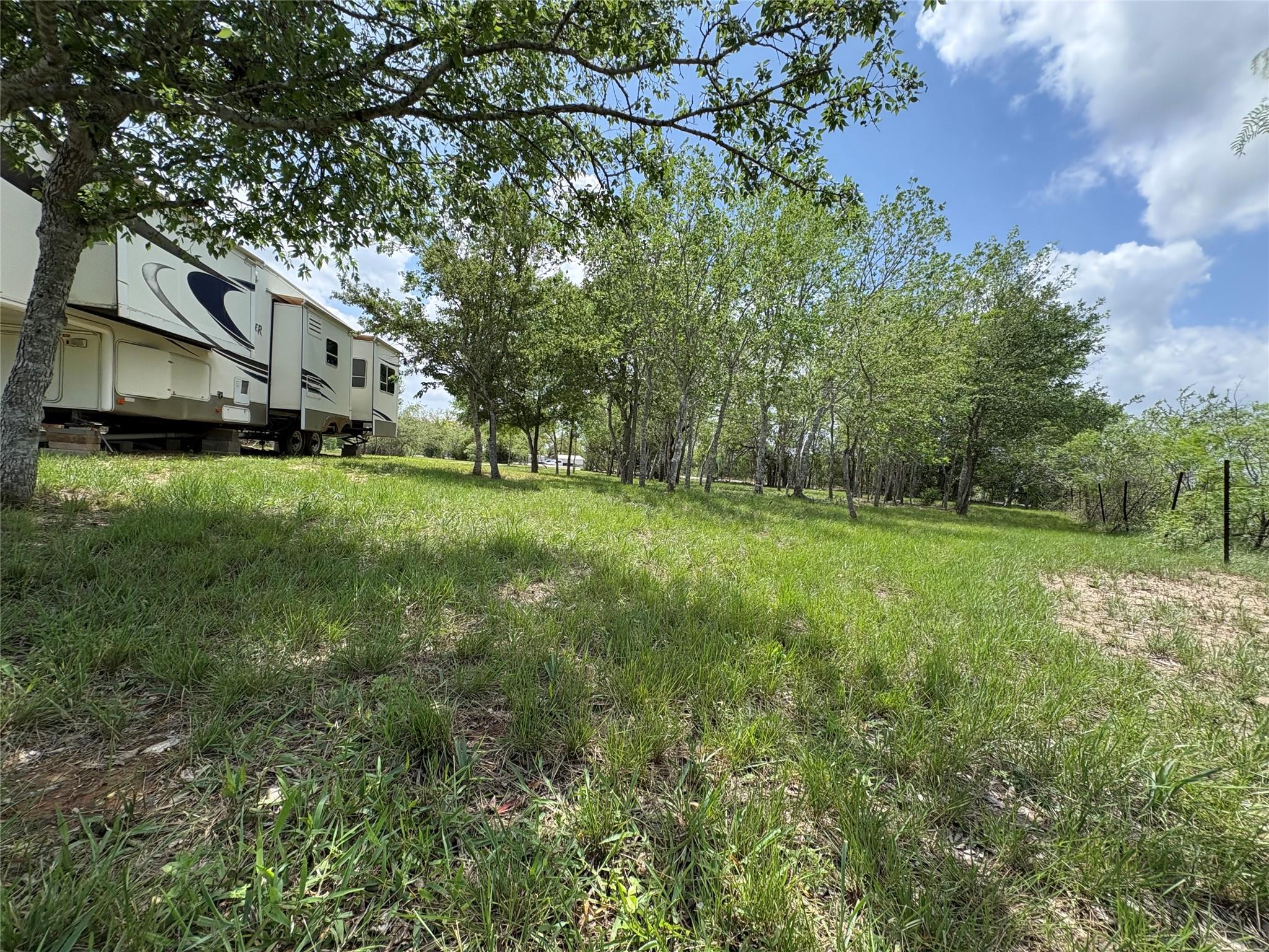 287 Fm-713 Lockhart TX 78644