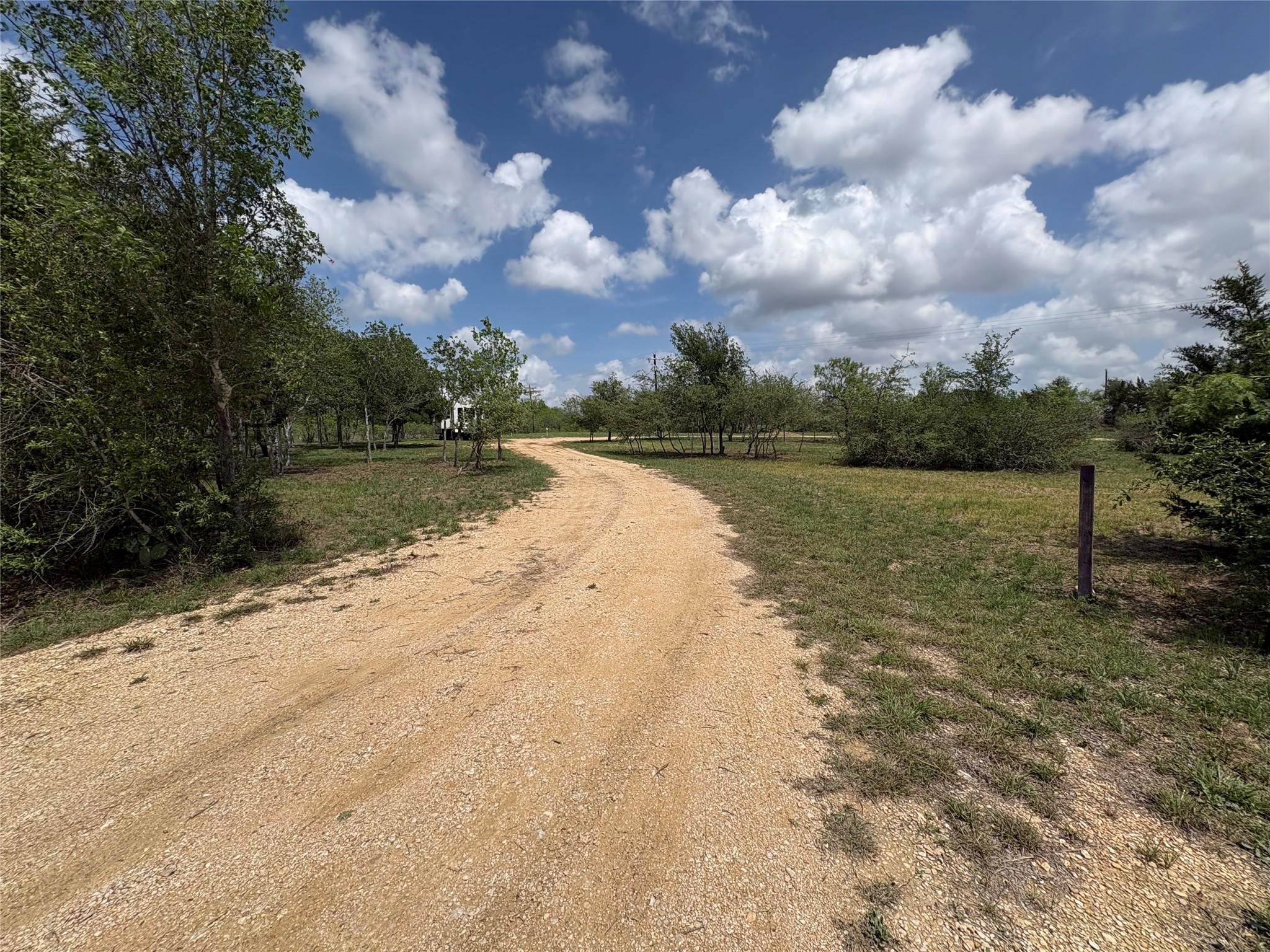 287 Fm-713 Lockhart TX 78644