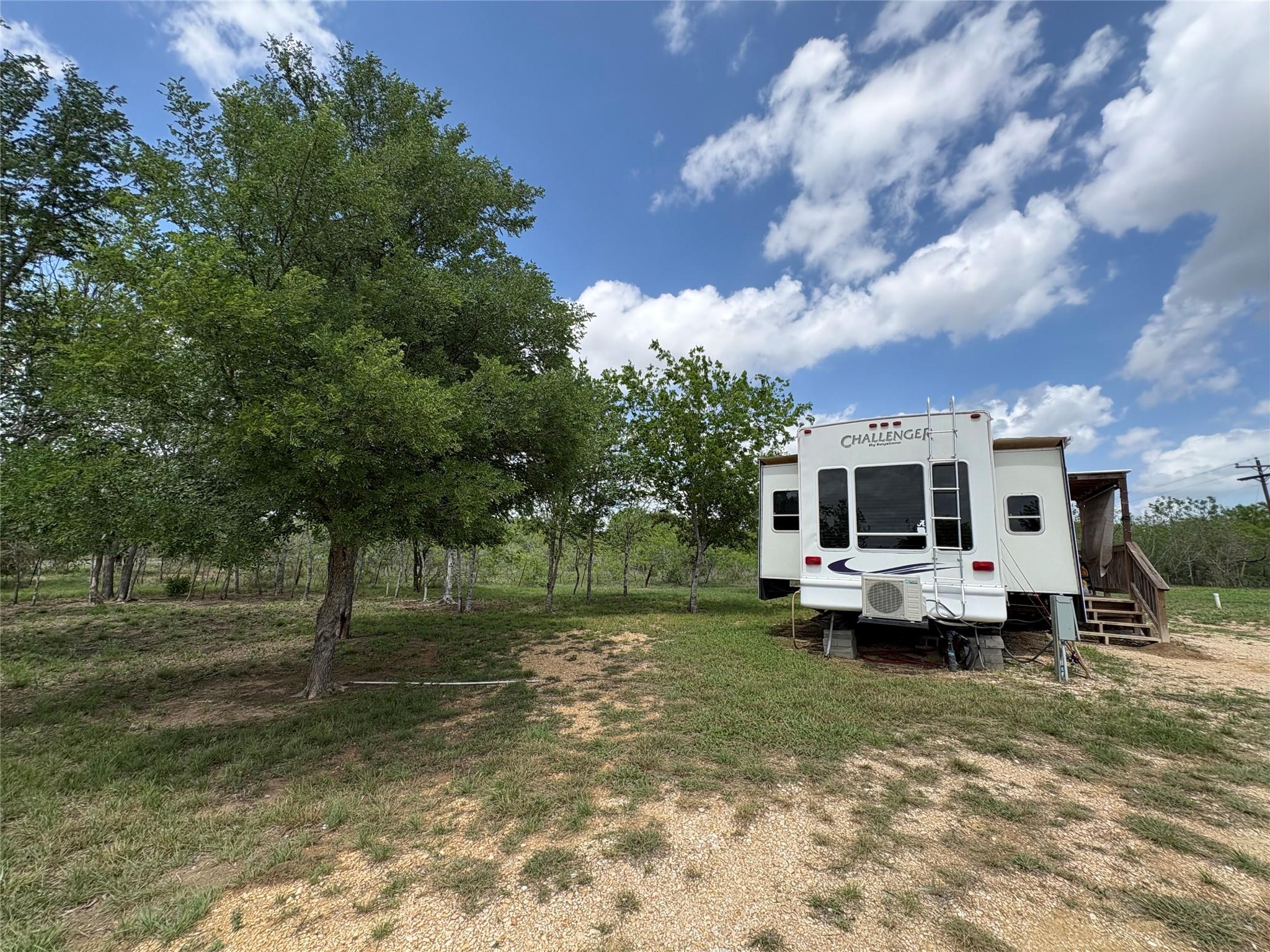 287 Fm-713 Lockhart TX 78644