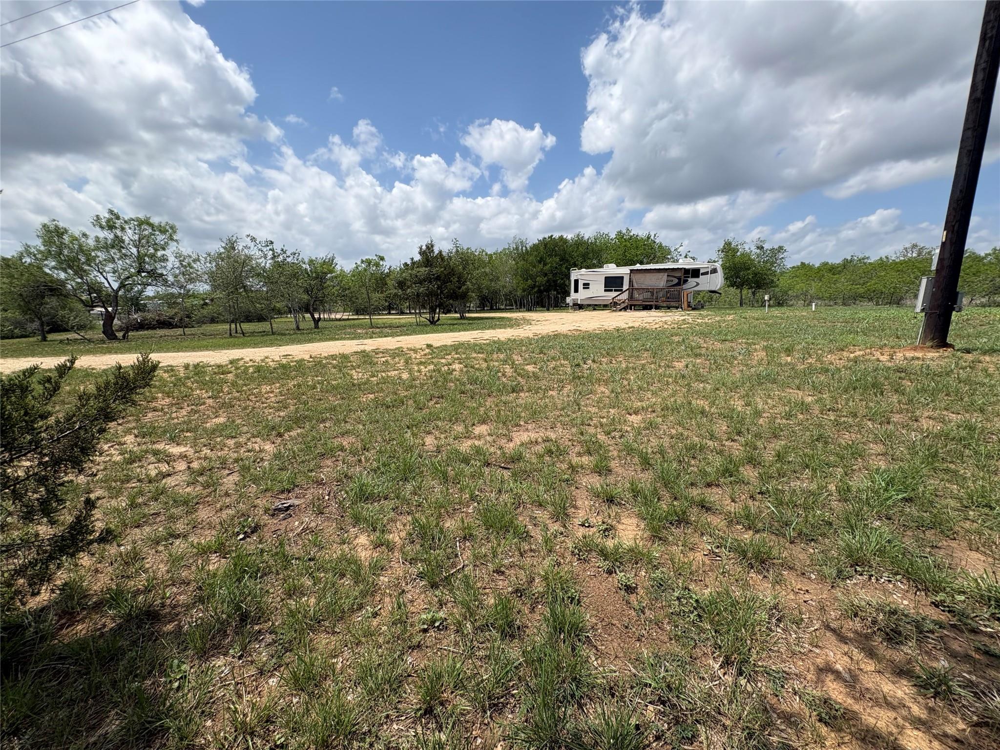 287 Fm-713 Lockhart TX 78644