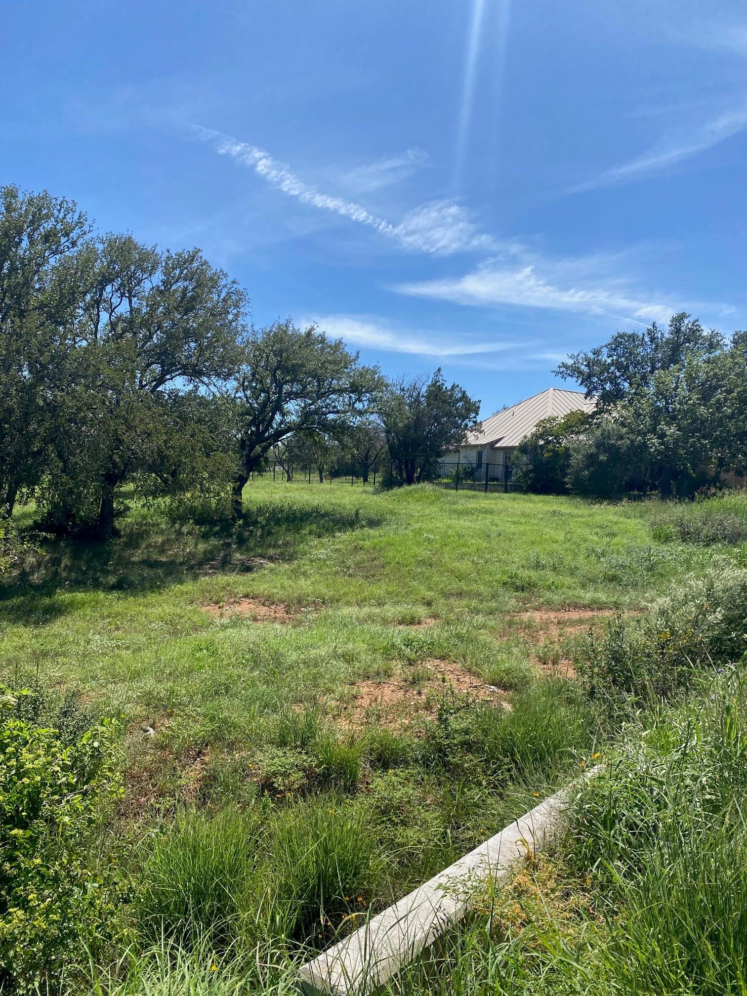 W25065 White Dove / Apache Tears Horseshoe Bay TX 78657