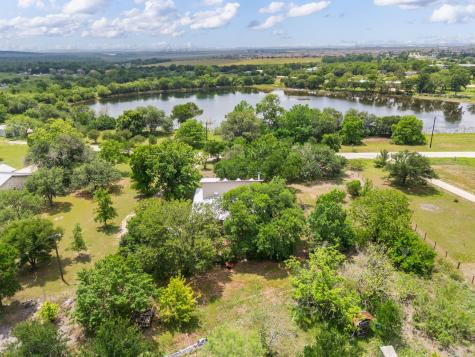 907 Horace Howard Drive San Marcos TX 78666