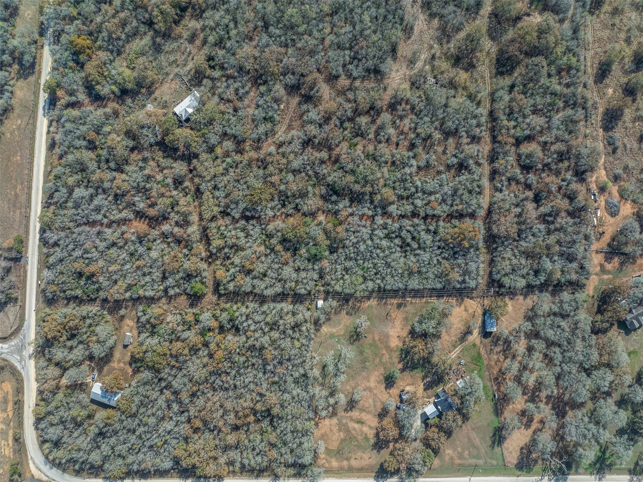 766 Bugtussle Lane Luling TX 78648
