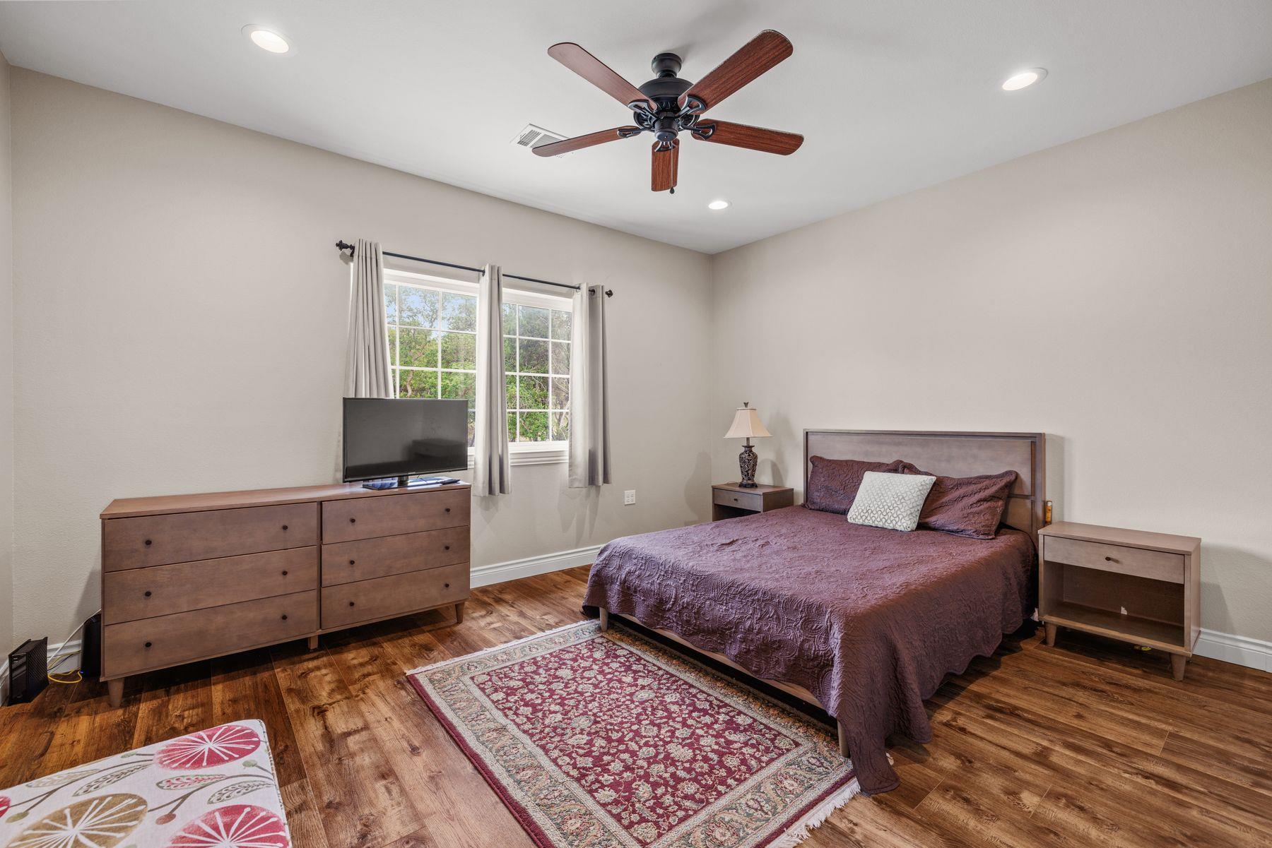 8023 Lakeview Street Volente TX 78641