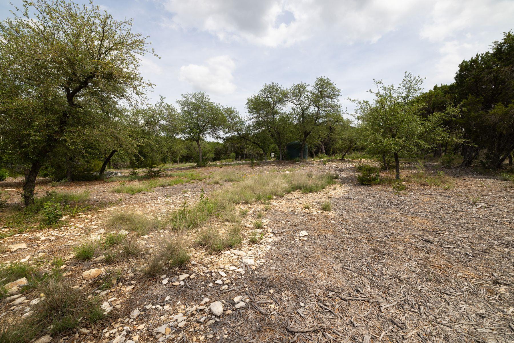 8023 Lakeview Street Volente TX 78641