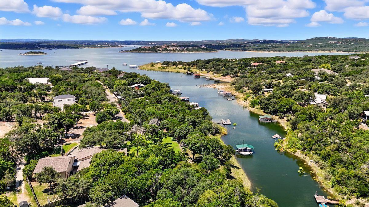 8023 Lakeview Street Volente TX 78641