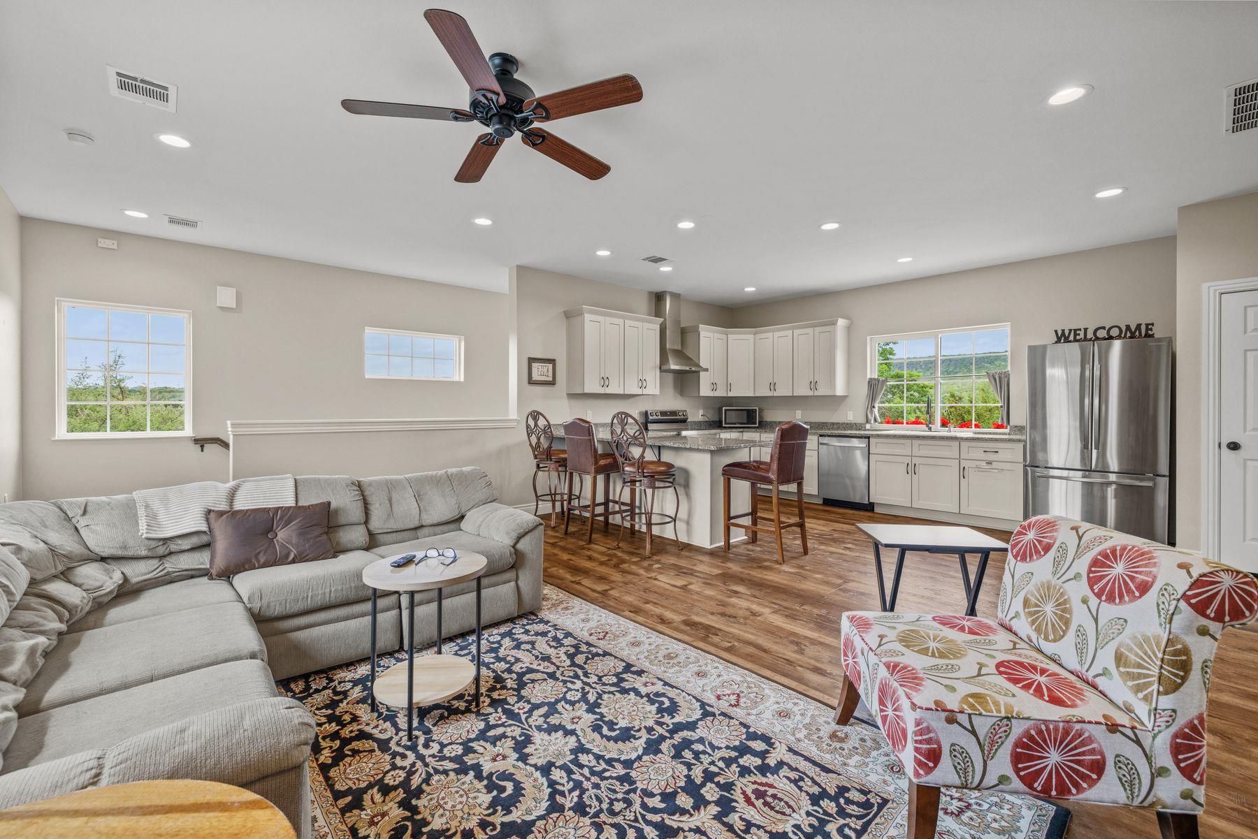 8023 Lakeview Street Volente TX 78641