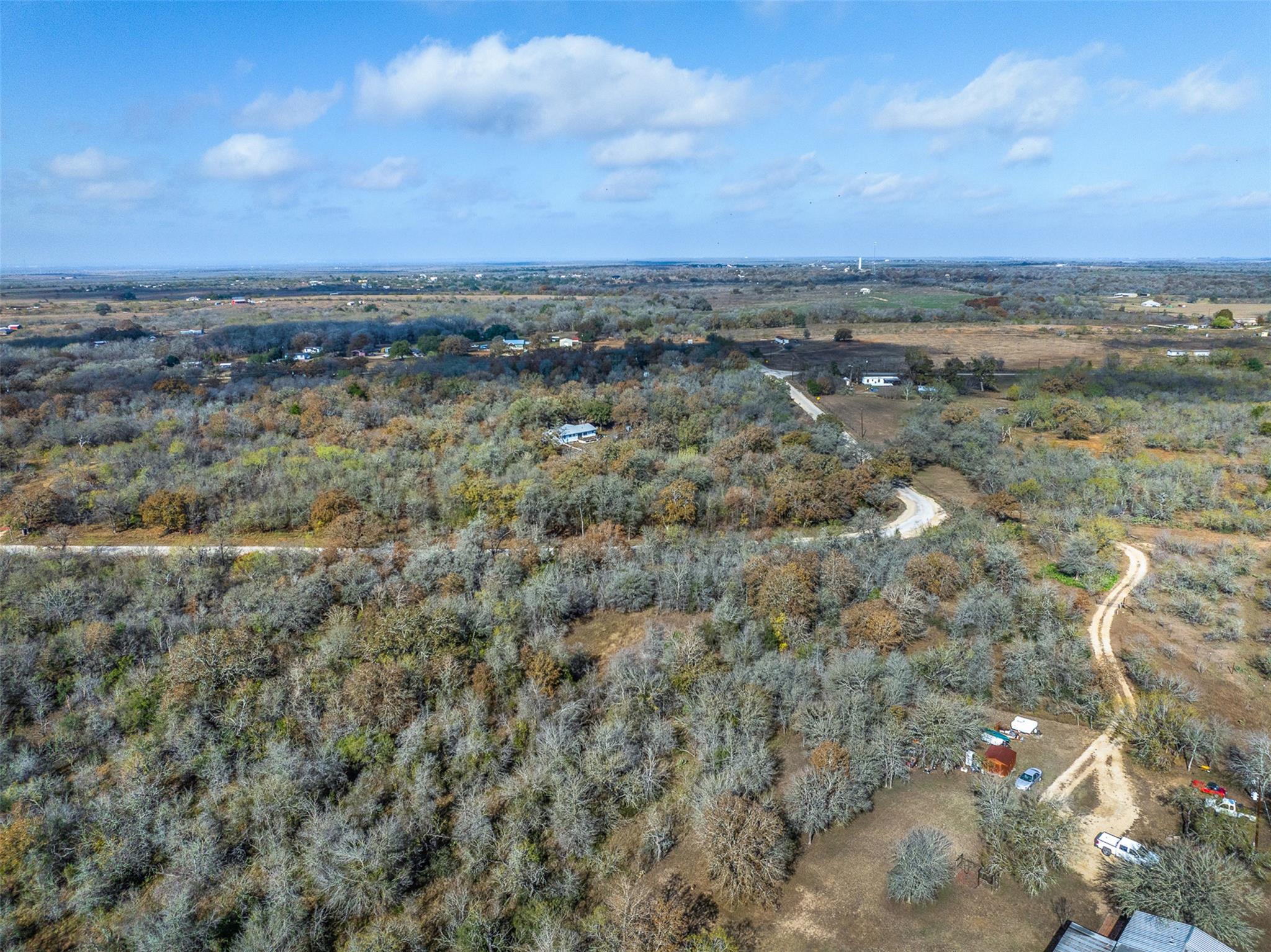 1050 Bugtussle Lane Luling TX 78648