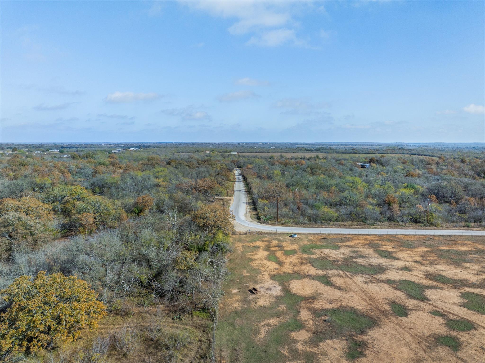 1050 Bugtussle Lane Luling TX 78648