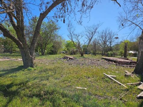 201 Harris Street Smithville TX 78957