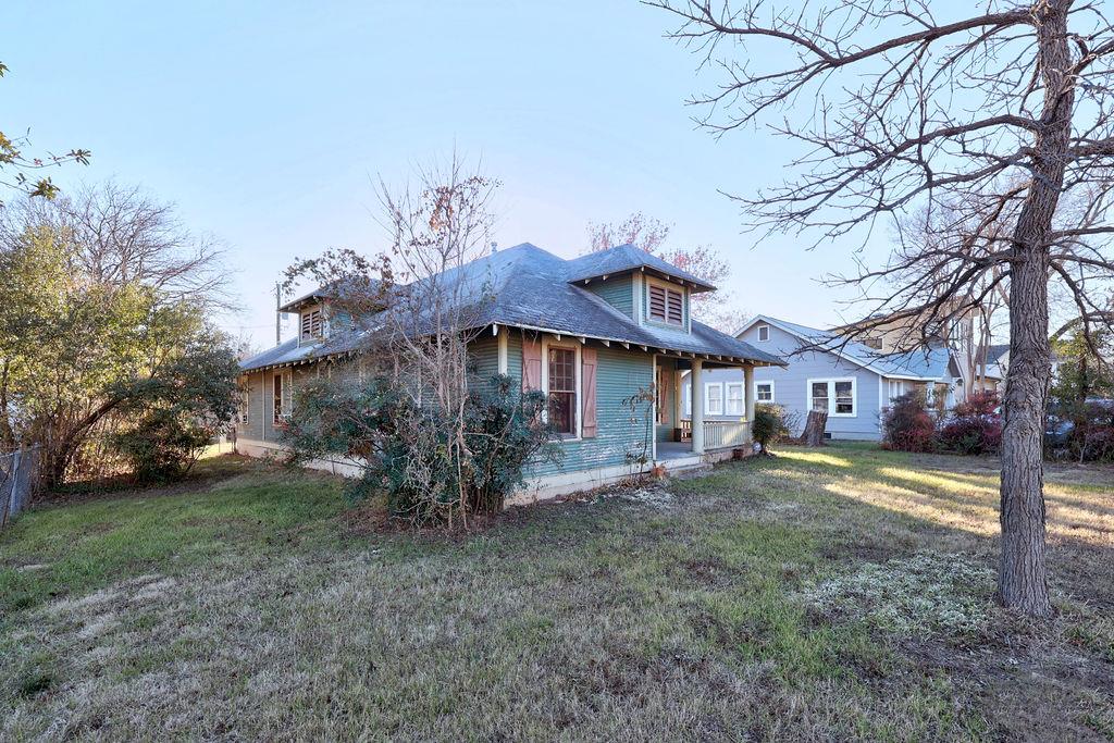 809 E 45th 1/2 Street Austin TX 78751