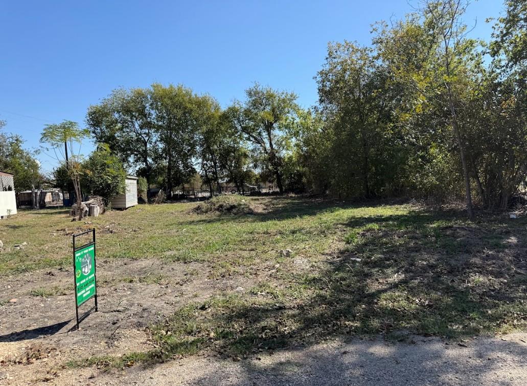 502 S Alamo Street Bartlett TX 76511