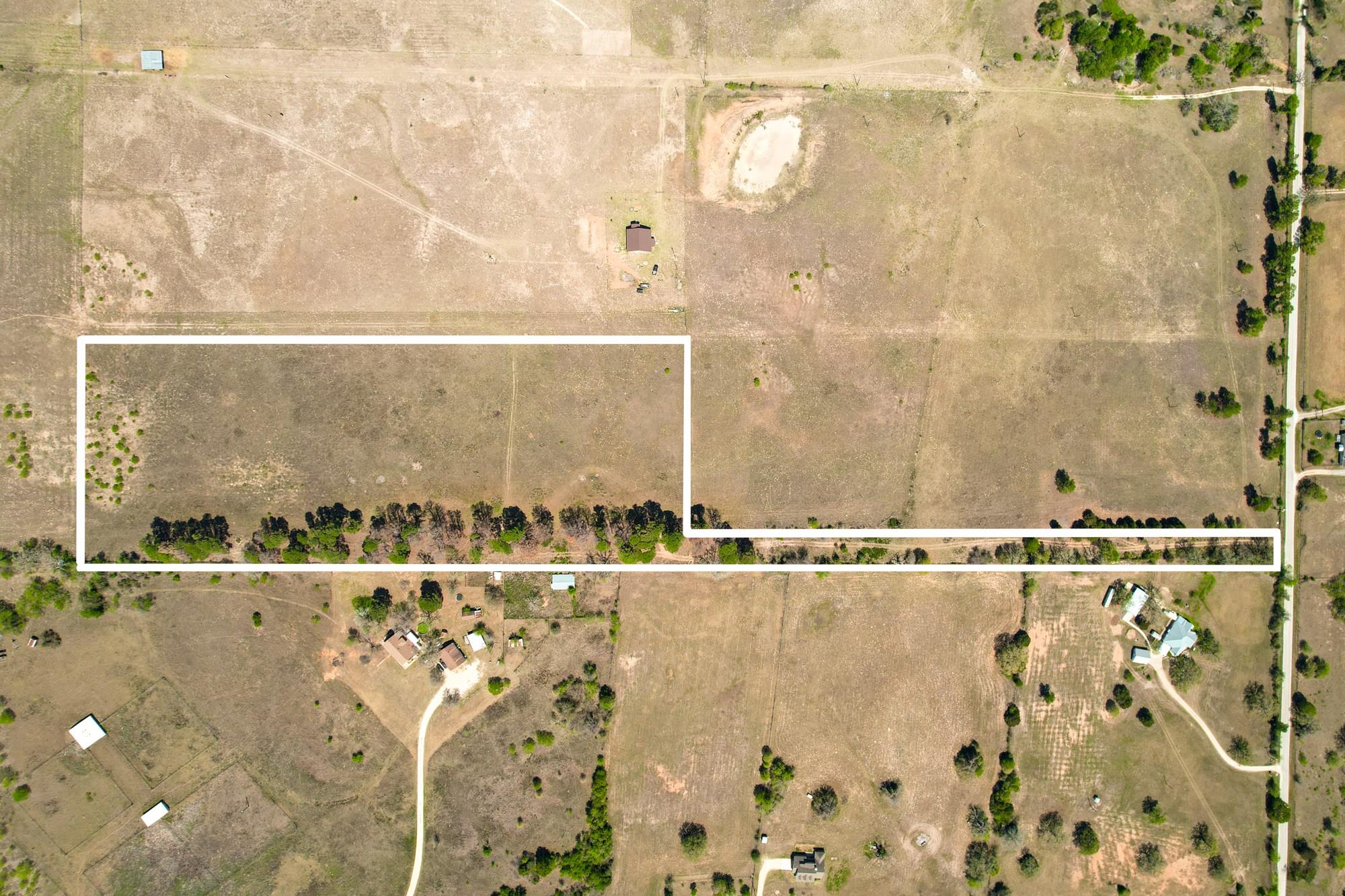 1550 Cattlemens Row Lockhart TX 78644
