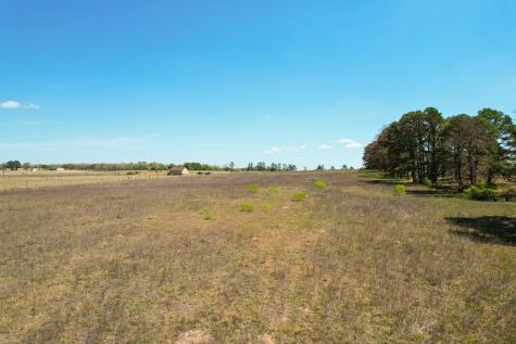 1550 Cattlemens Row Lockhart TX 78644