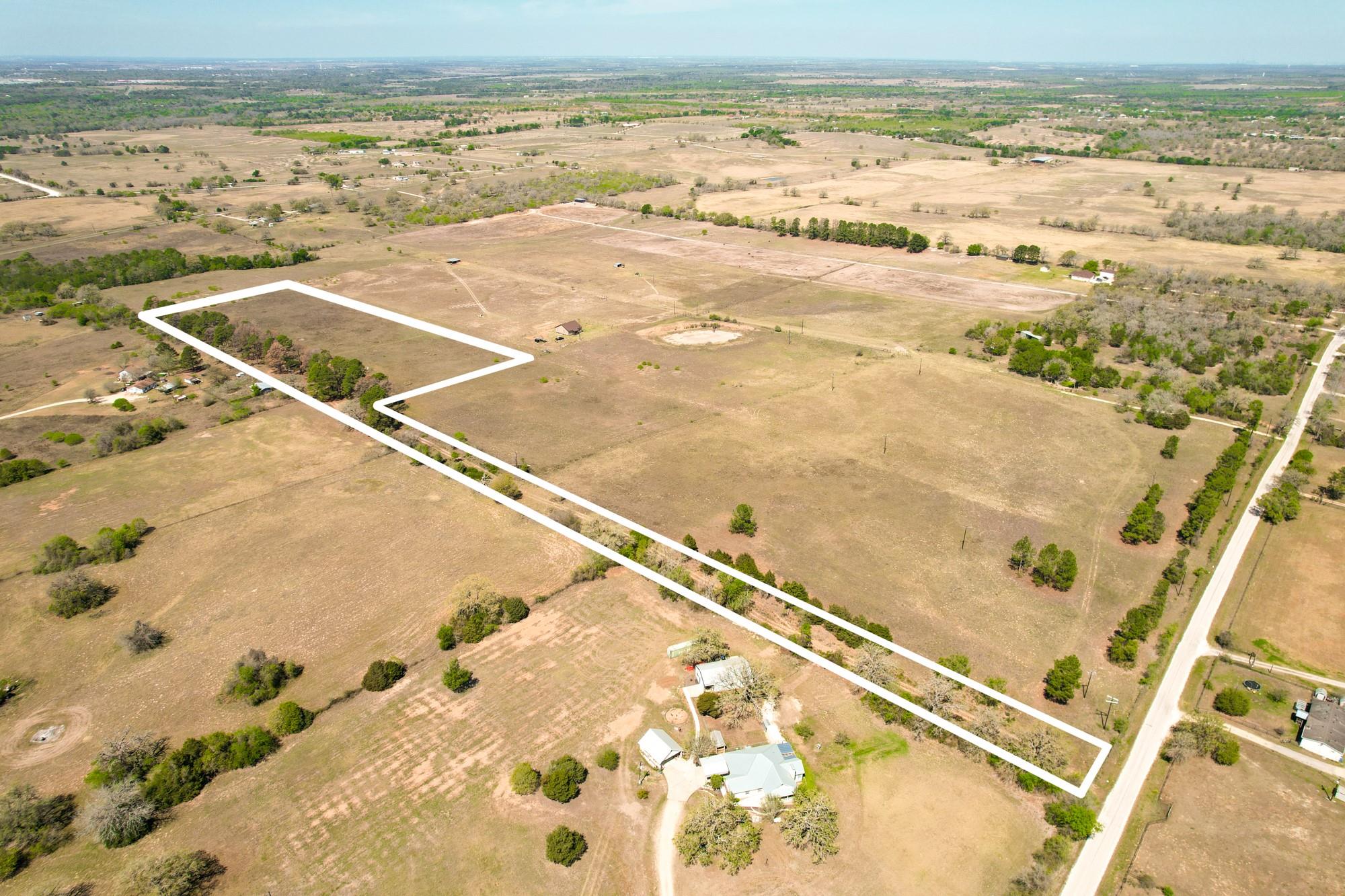 1550 Cattlemens Row Lockhart TX 78644