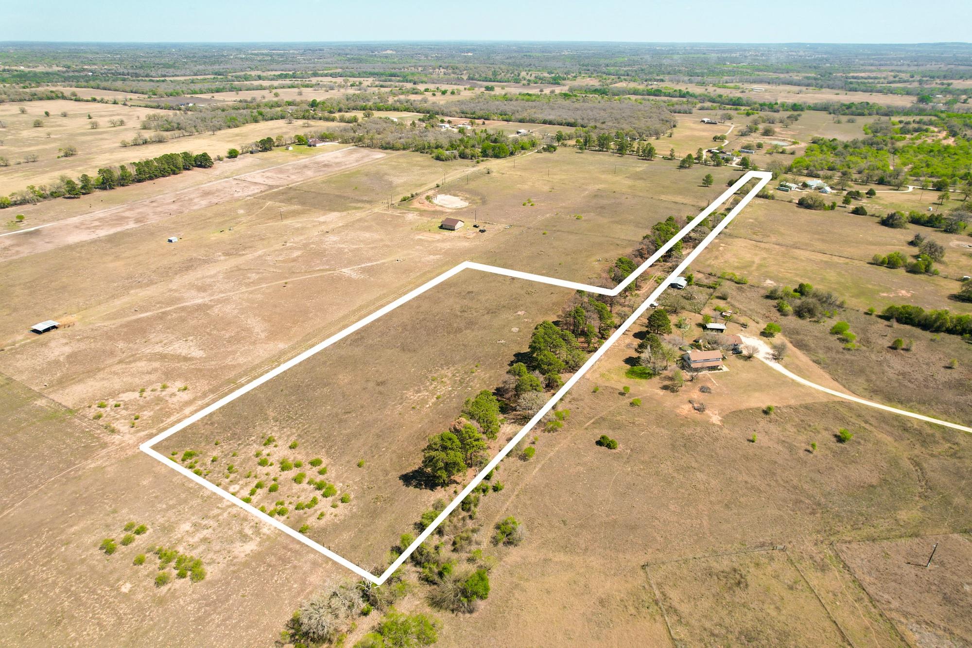 1550 Cattlemens Row Lockhart TX 78644