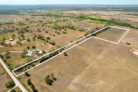 1550 Cattlemens Row Lockhart TX 78644