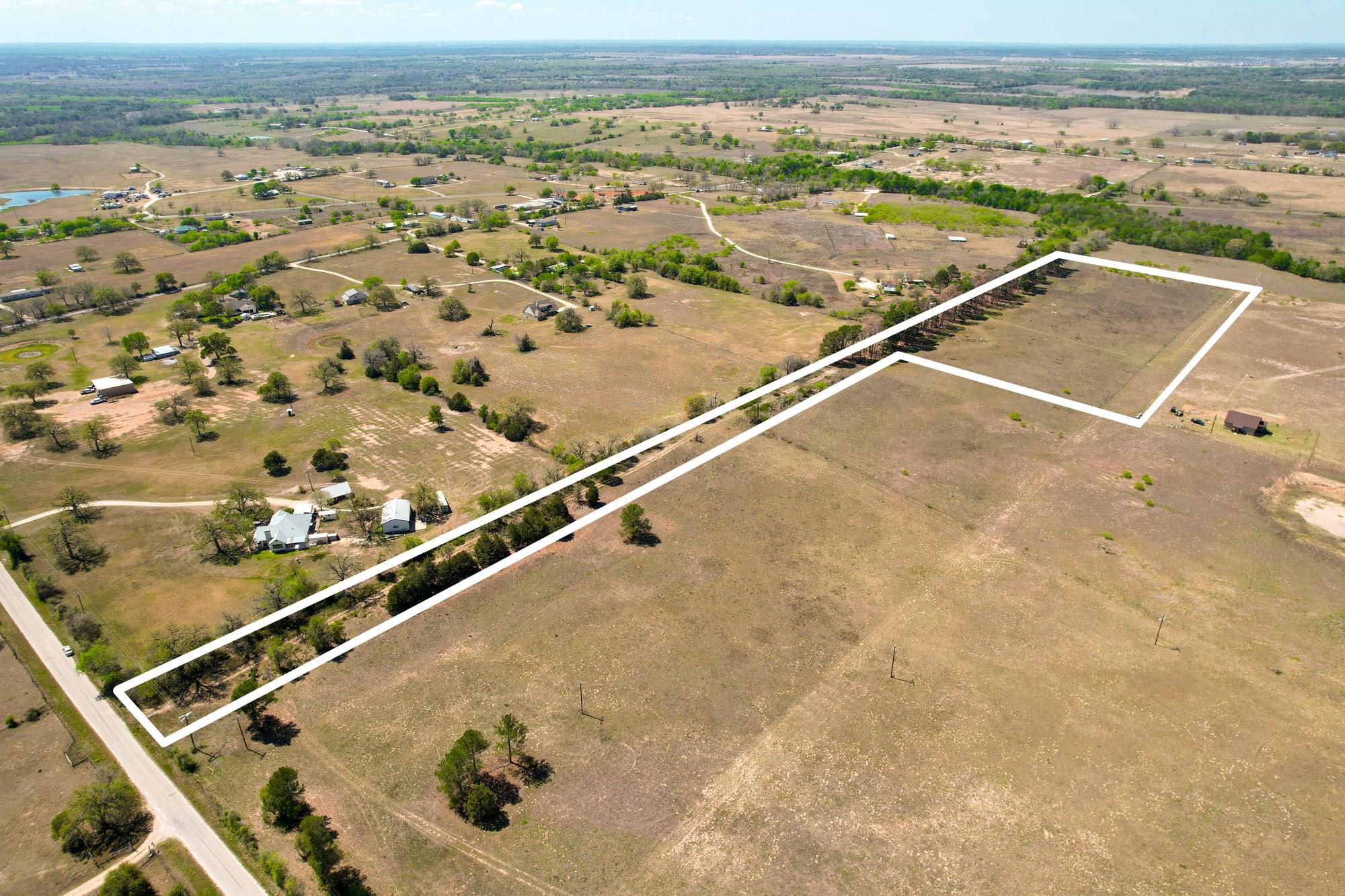 1550 Cattlemens Row Lockhart TX 78644