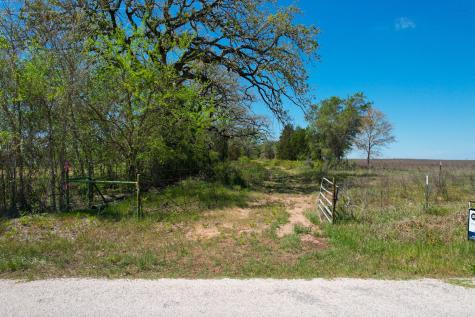 1550 Cattlemens Row Lockhart TX 78644