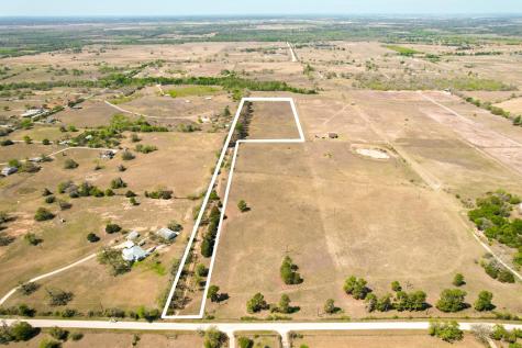 1550 Cattlemens Row Lockhart TX 78644