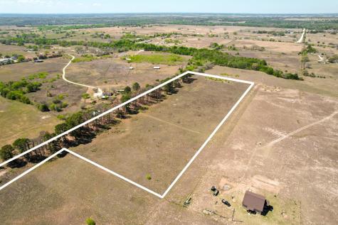 1550 Cattlemens Row Lockhart TX 78644