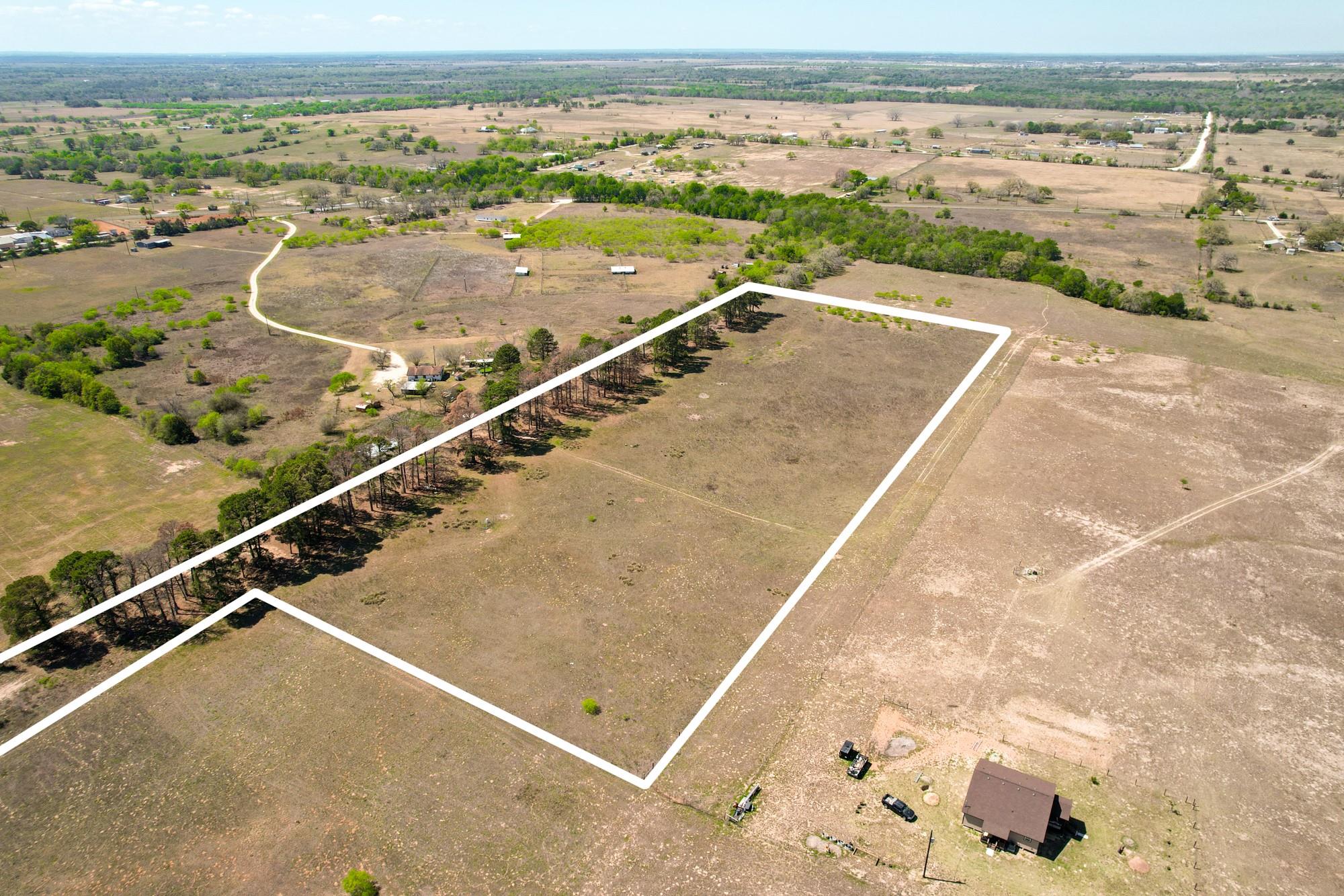 1550 Cattlemens Row Lockhart TX 78644
