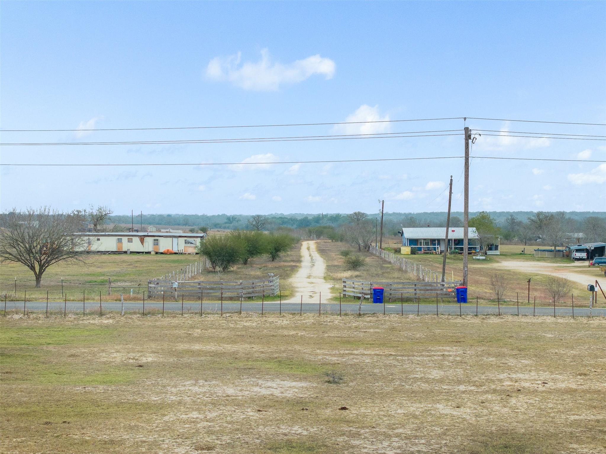 4025 County Road 284 Harwood TX 78632