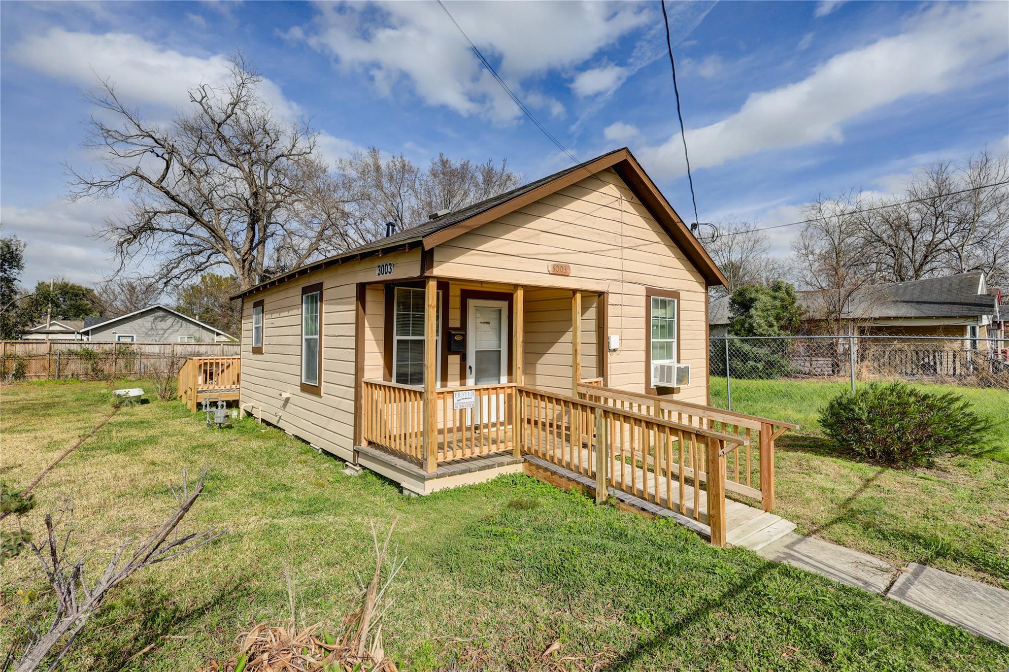 3003/3005 Trulley Street Houston TX 77004