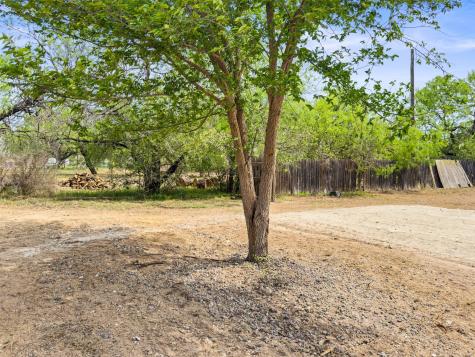 933 County Road 118 Burnet TX 78611