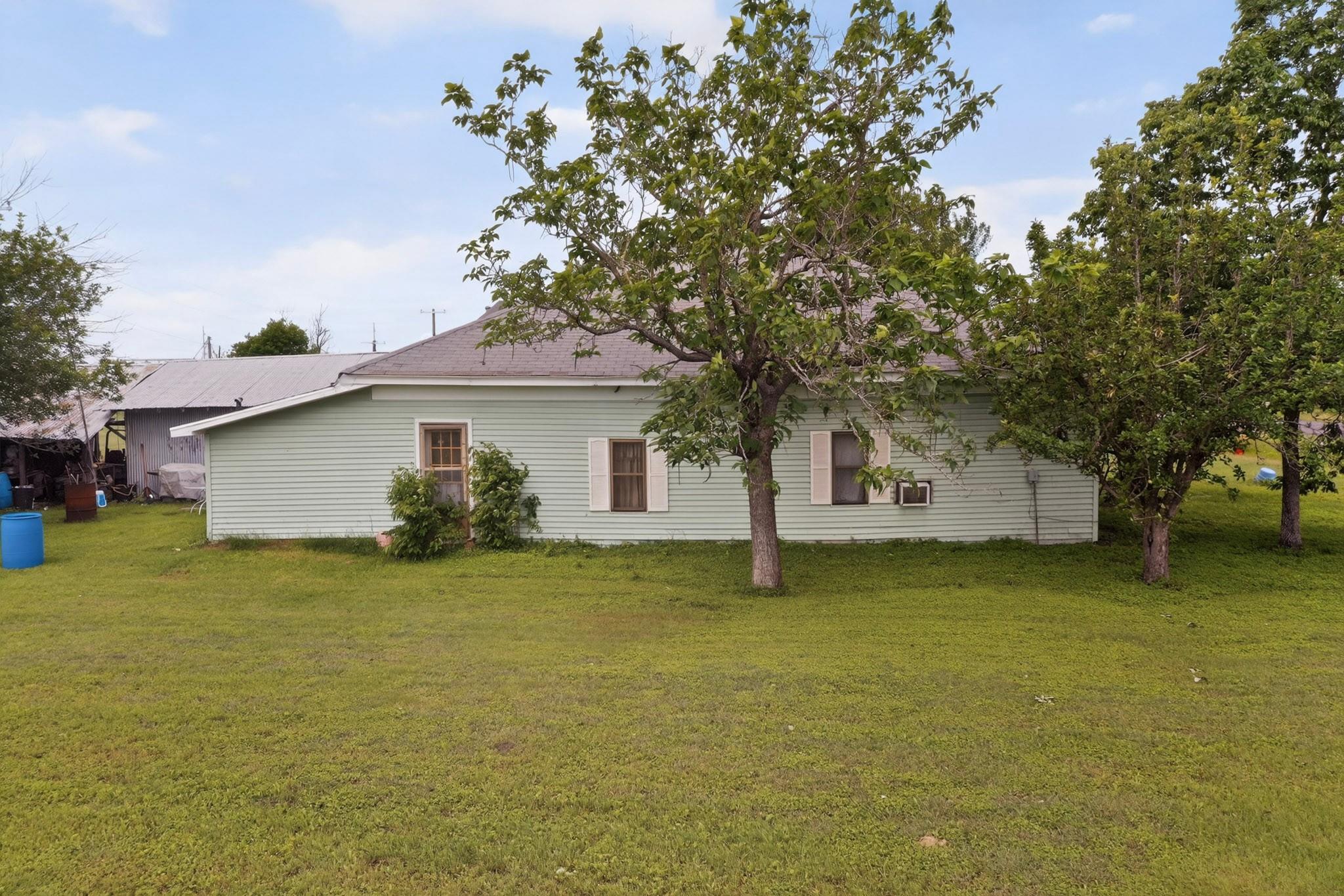 711 E Clark Street Bartlett TX 76511