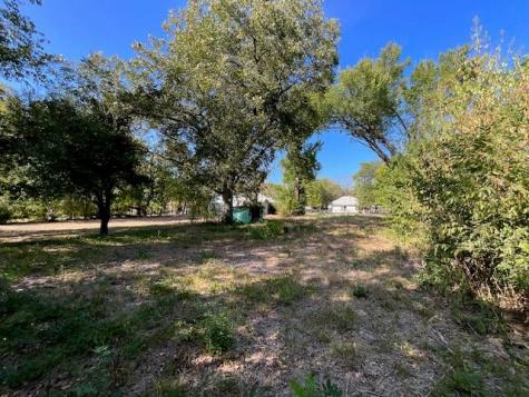 1005 W 8th Street Cameron TX 76520