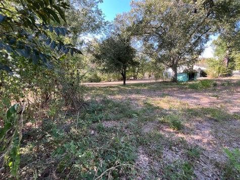 1005 W 8th Street Cameron TX 76520