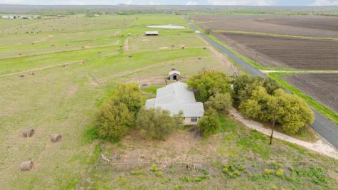 19810 Janak Road Coupland TX 78615