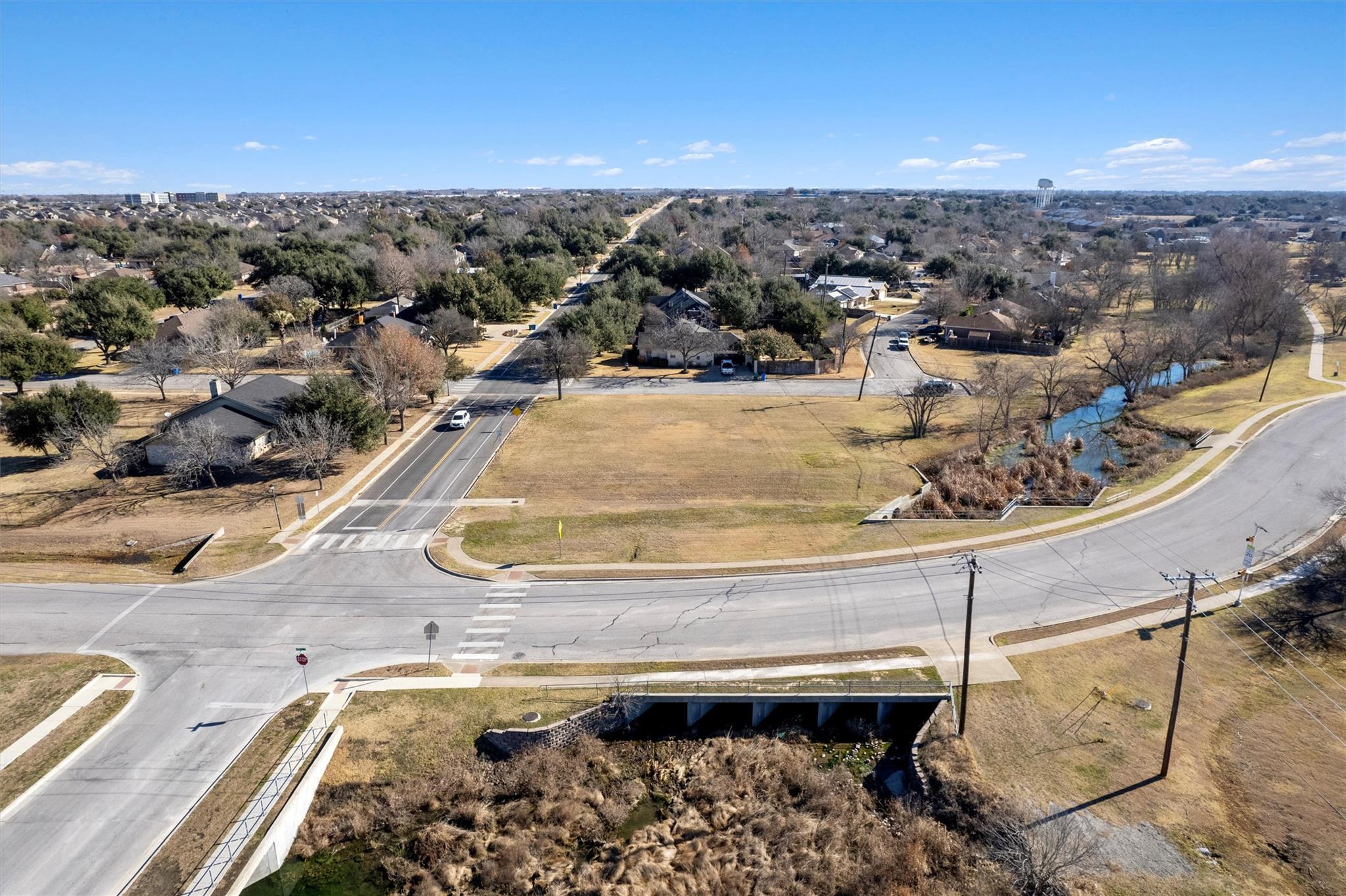 3949 Pinehurst Drive Taylor TX 76574