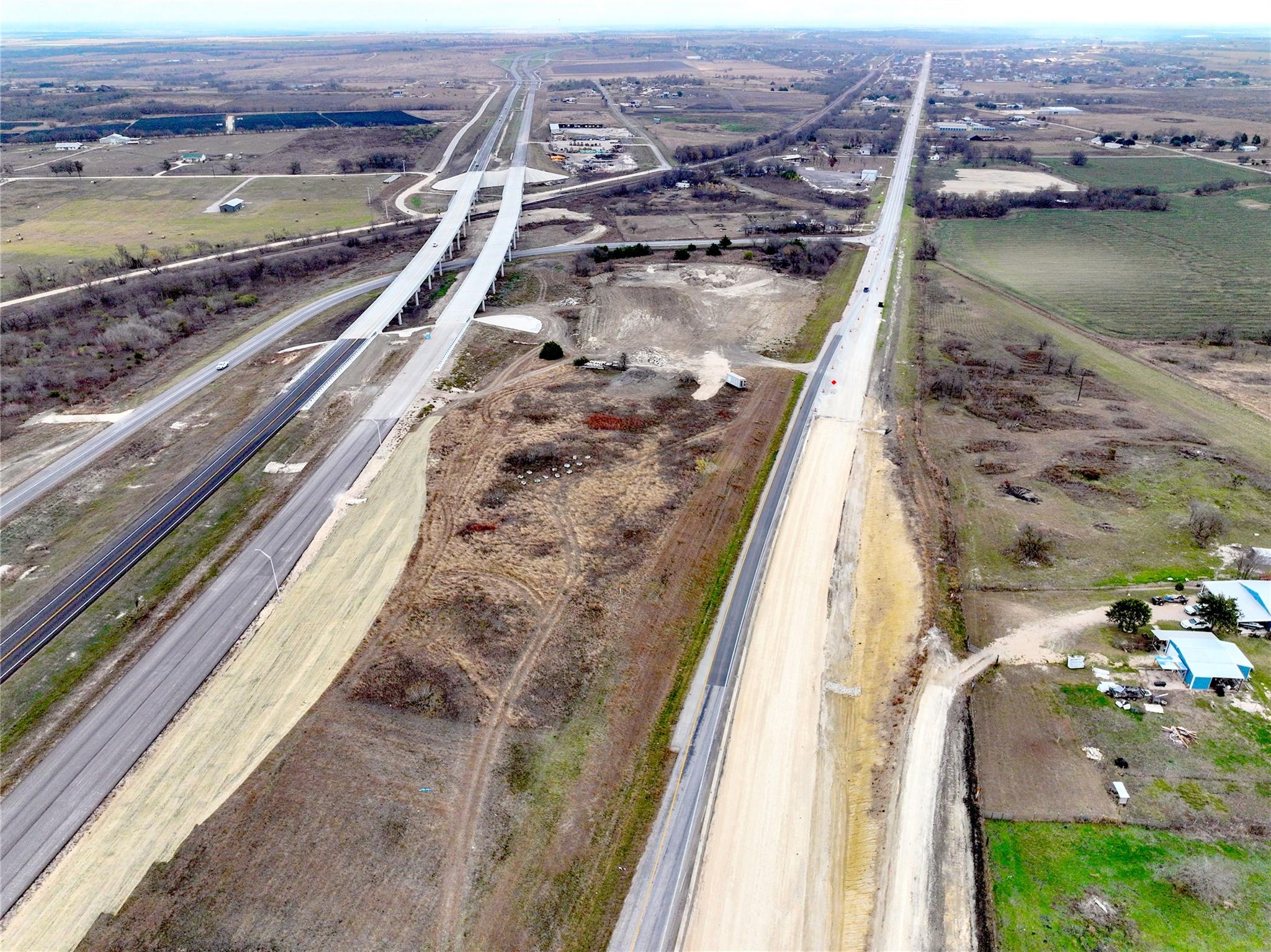 10AC E Us 190 Rogers TX 76569